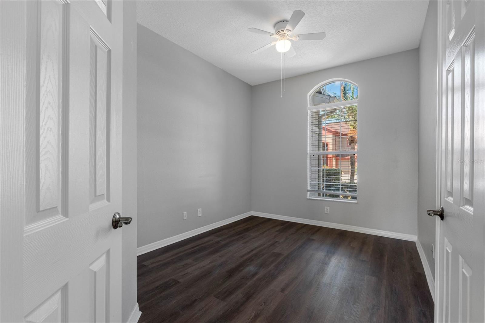 Image 17 of 43 For 4820 Portmarnock Way