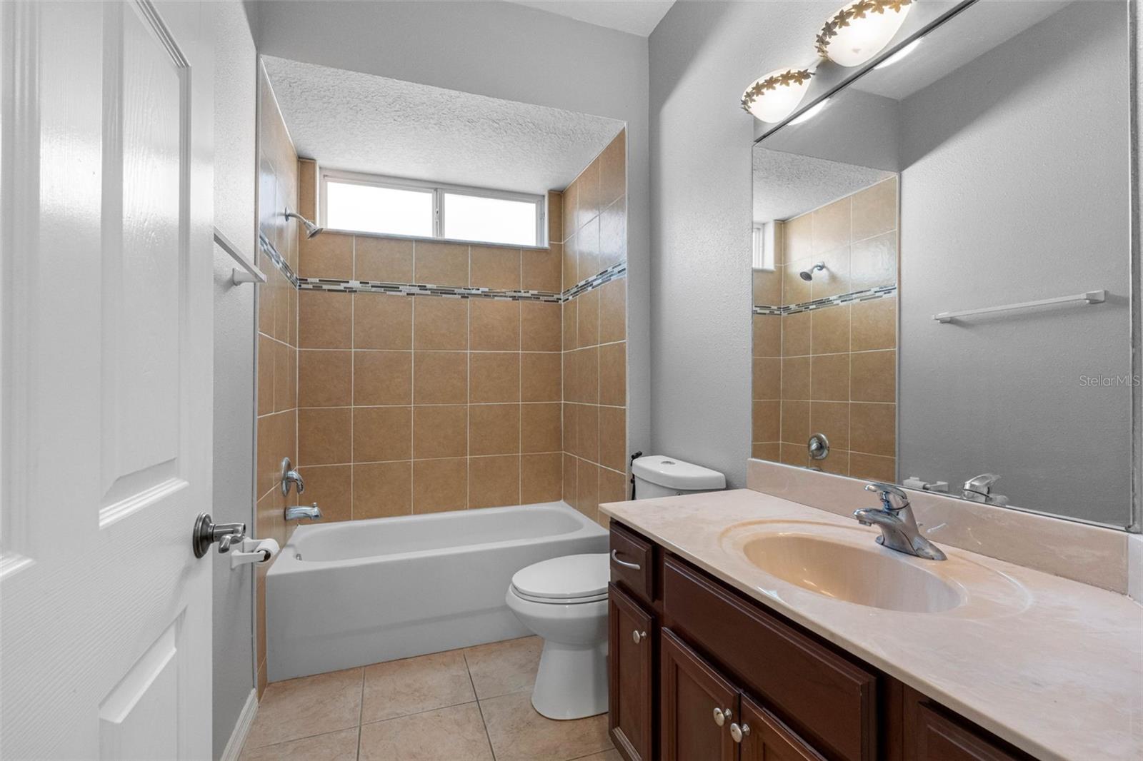 Image 22 of 43 For 4820 Portmarnock Way