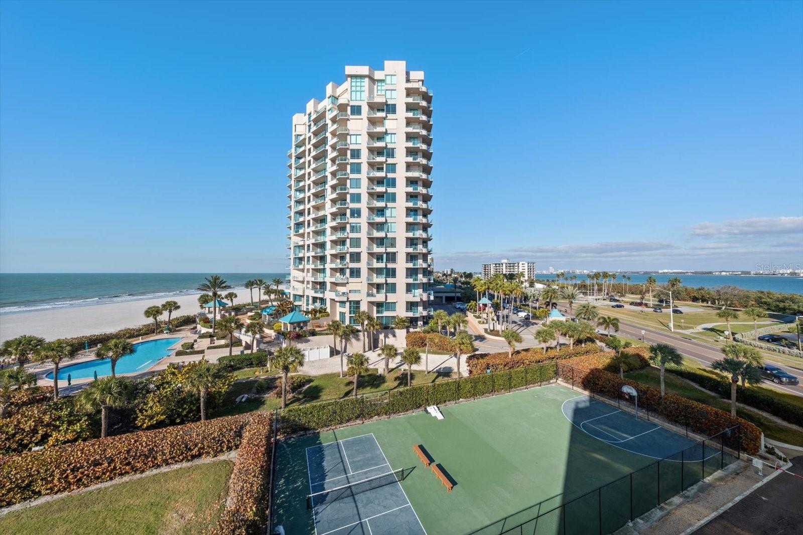 Image 9 of 44 For 1582 Gulf Boulevard 1508