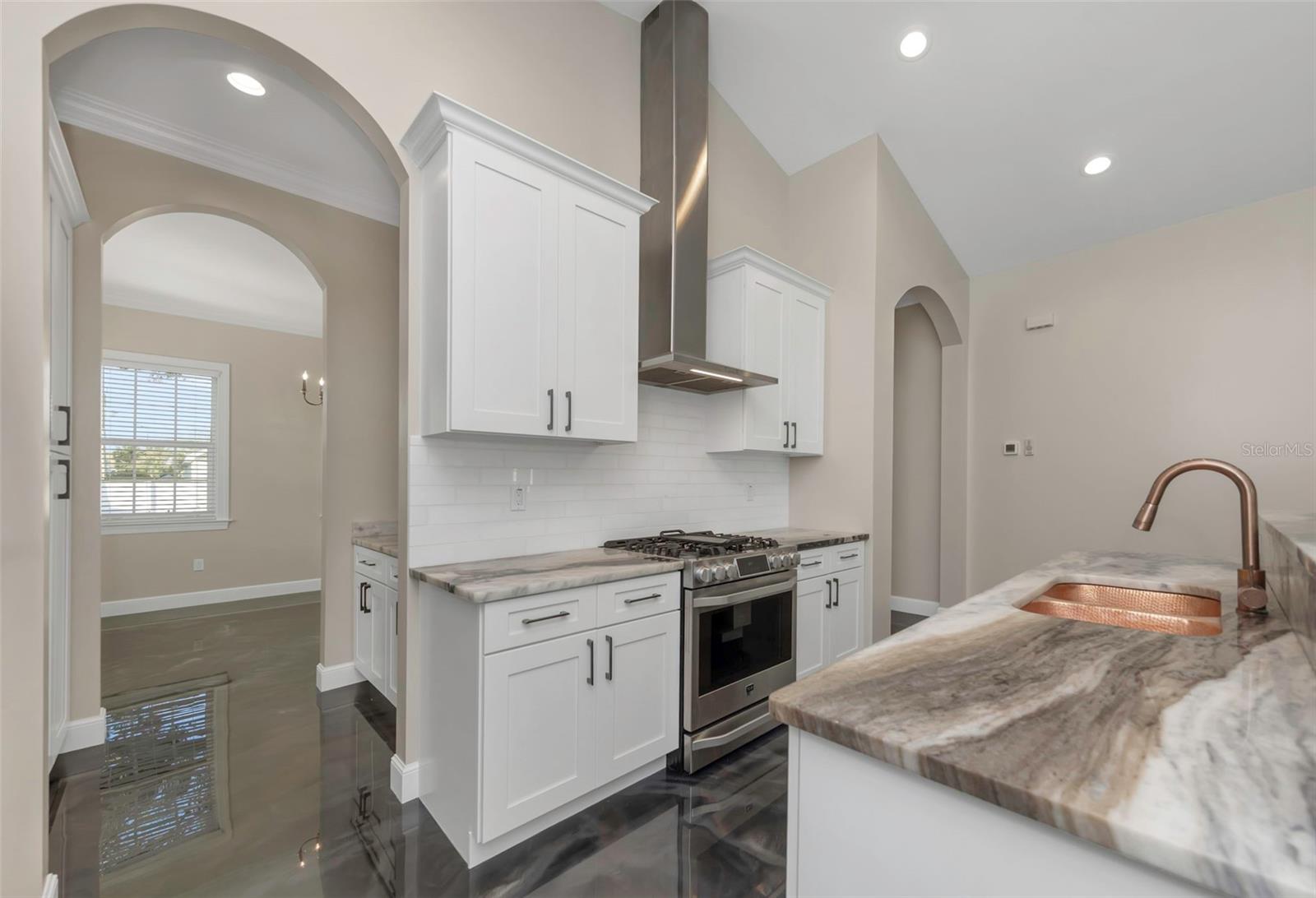 Image 14 of 63 For 2348 2nd Avenue S