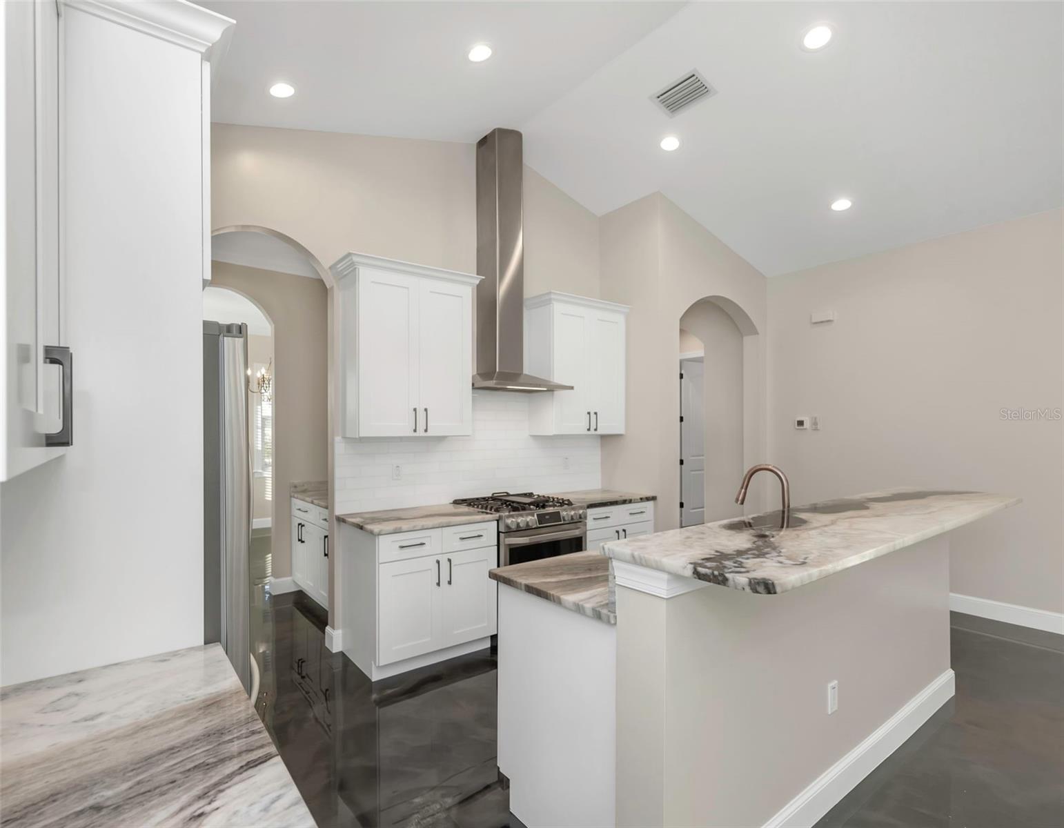 Image 15 of 63 For 2348 2nd Avenue S