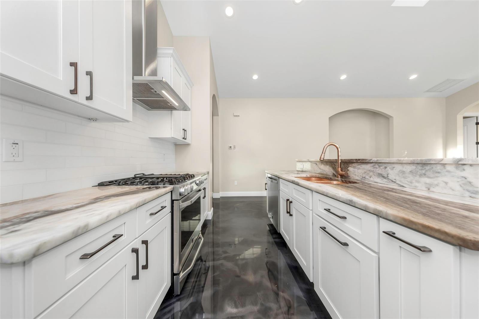 Image 17 of 63 For 2348 2nd Avenue S