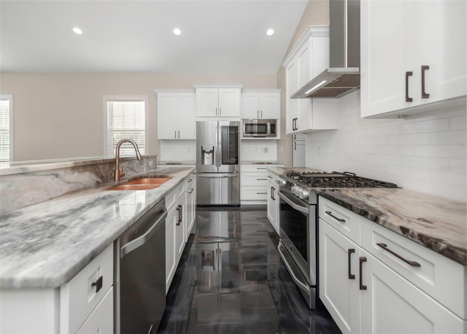 Image 18 of 63 For 2348 2nd Avenue S