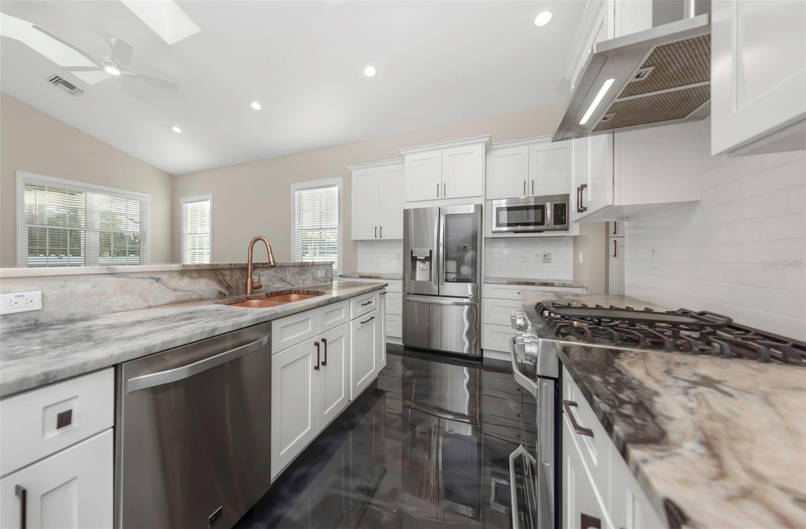 Image 19 of 63 For 2348 2nd Avenue S