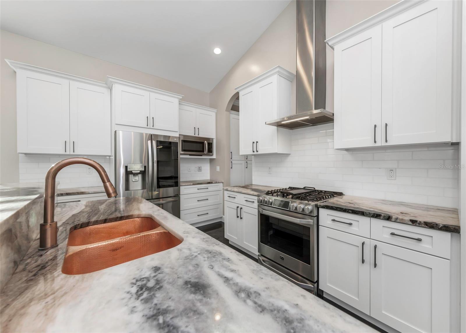 Image 23 of 63 For 2348 2nd Avenue S