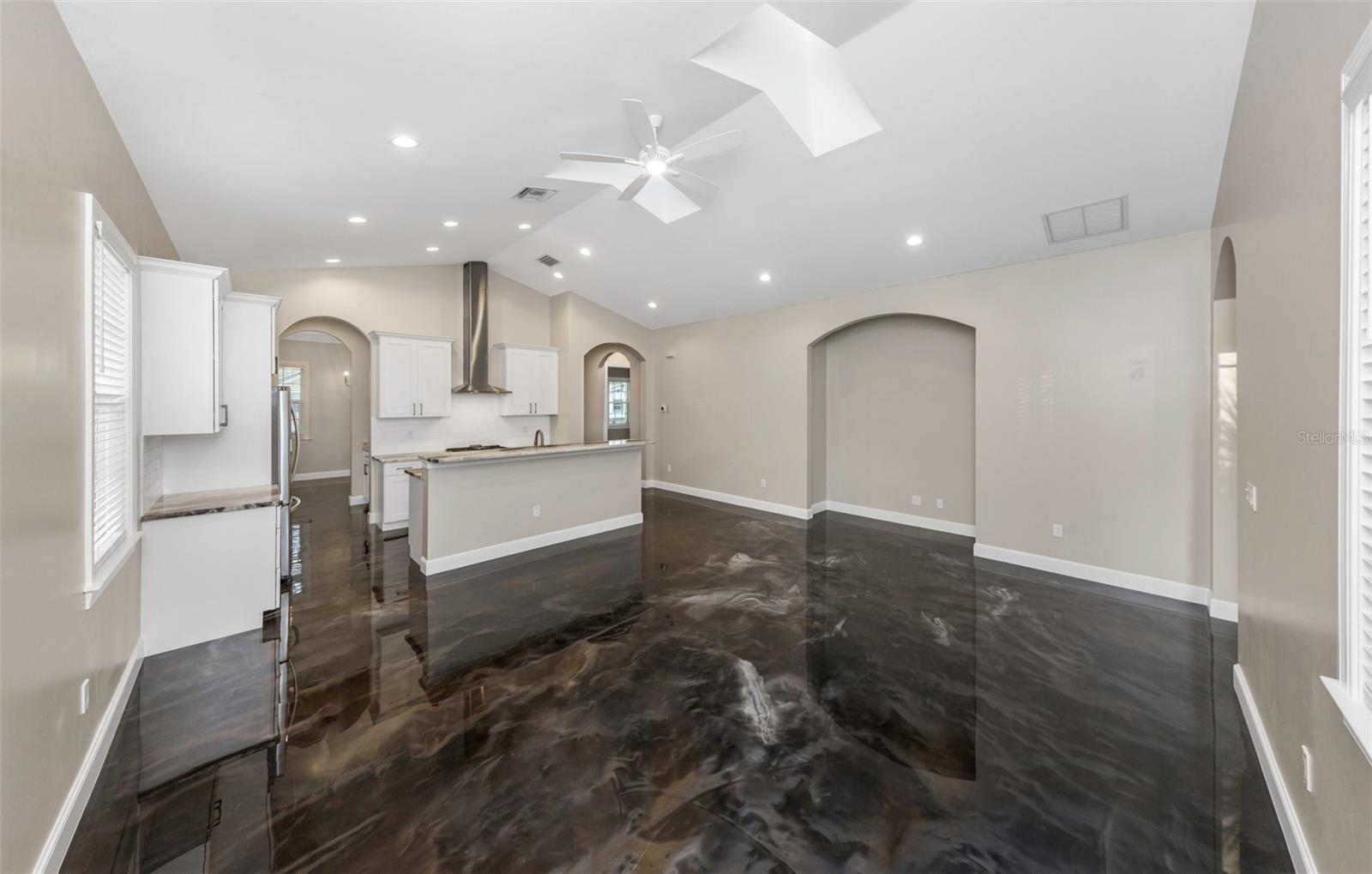 Image 24 of 63 For 2348 2nd Avenue S