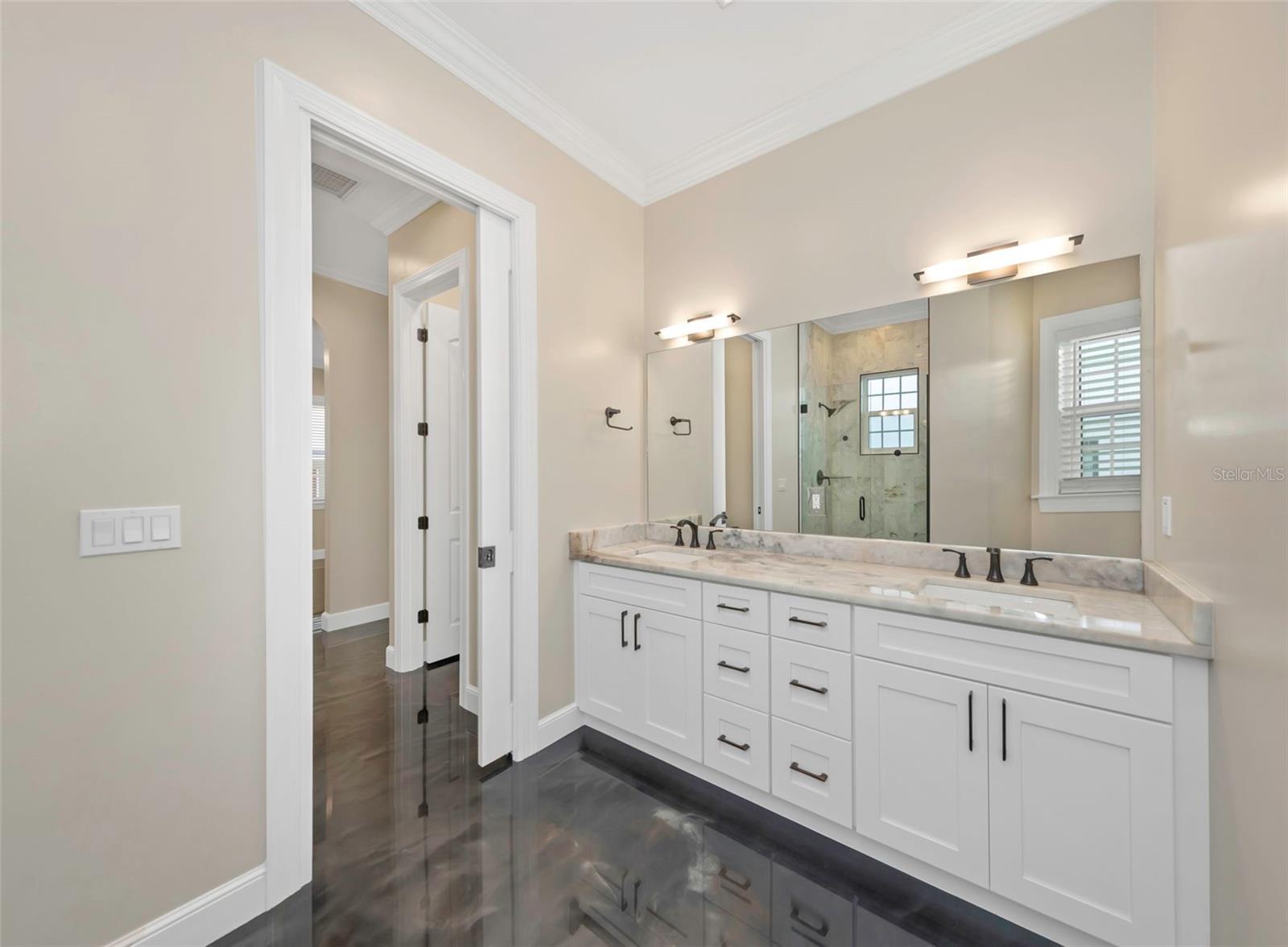 Image 35 of 63 For 2348 2nd Avenue S