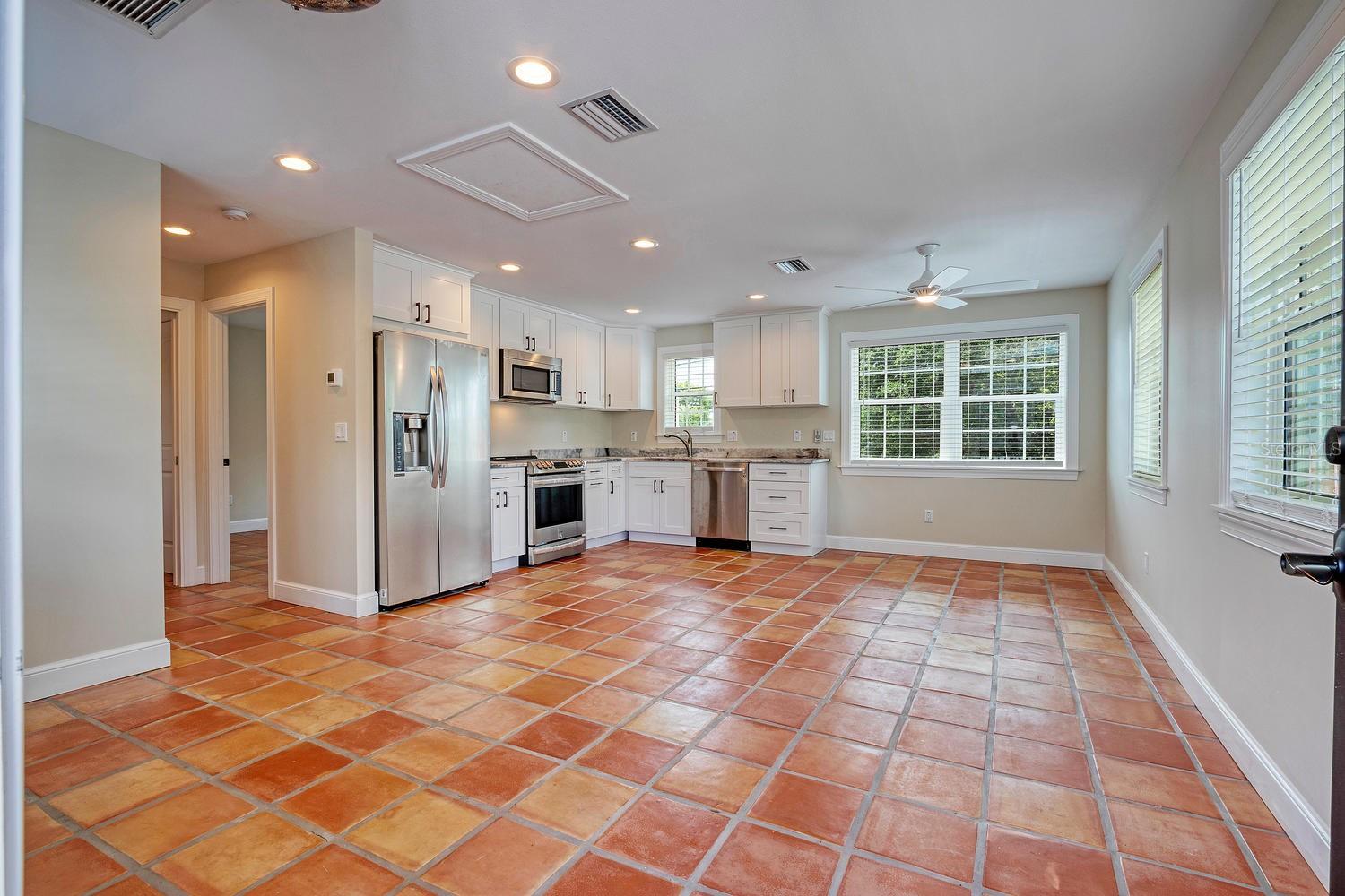 Image 49 of 63 For 2348 2nd Avenue S