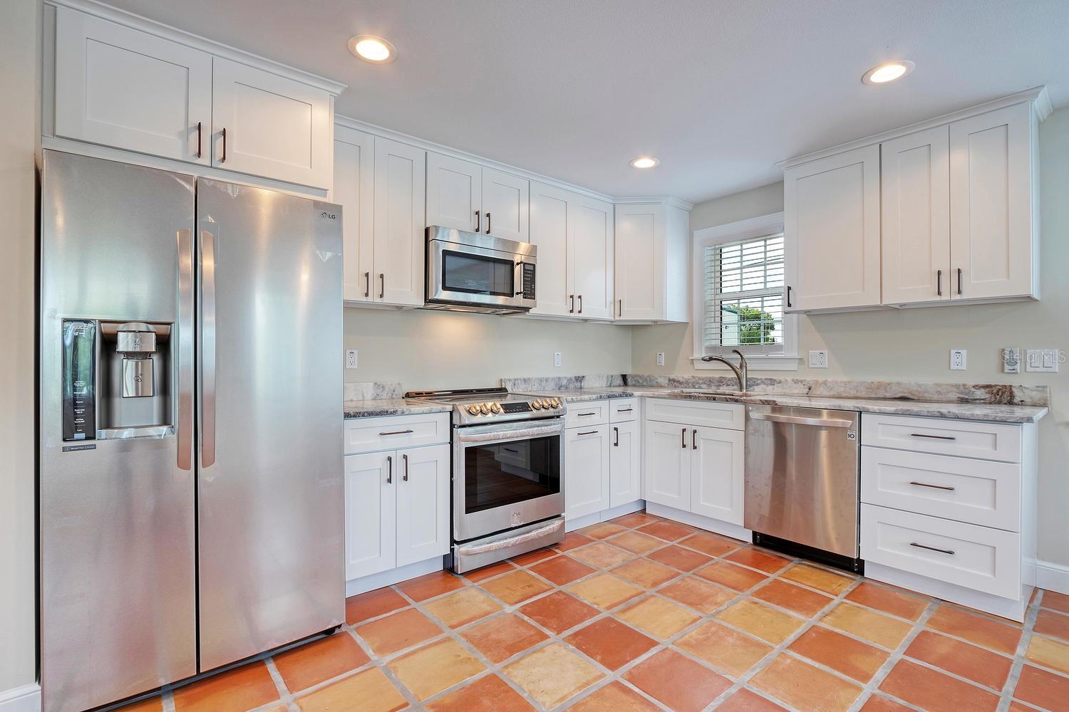 Image 51 of 63 For 2348 2nd Avenue S