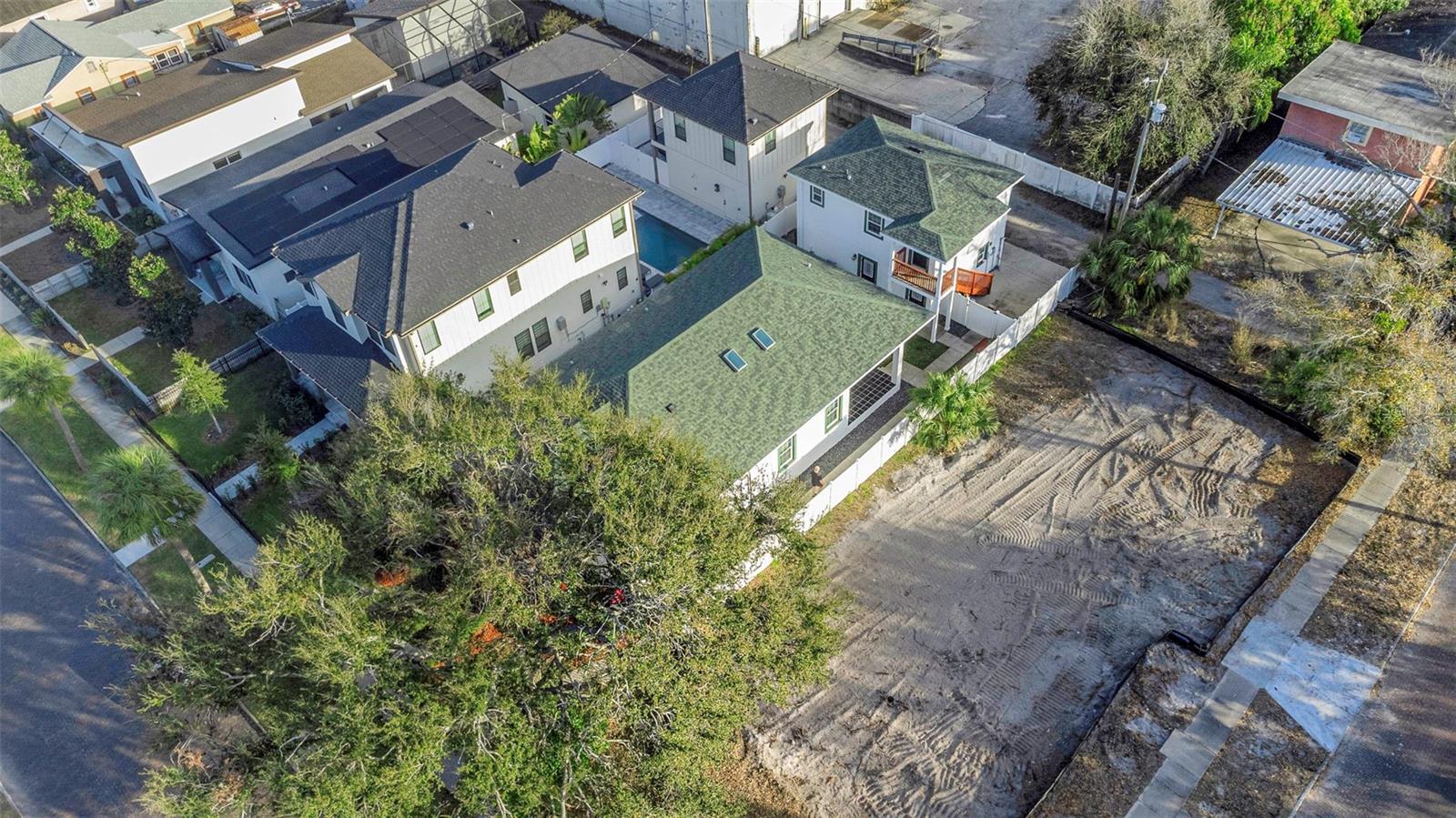 Image 60 of 63 For 2348 2nd Avenue S