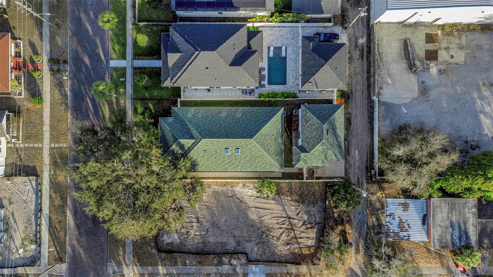 Image 61 of 63 For 2348 2nd Avenue S