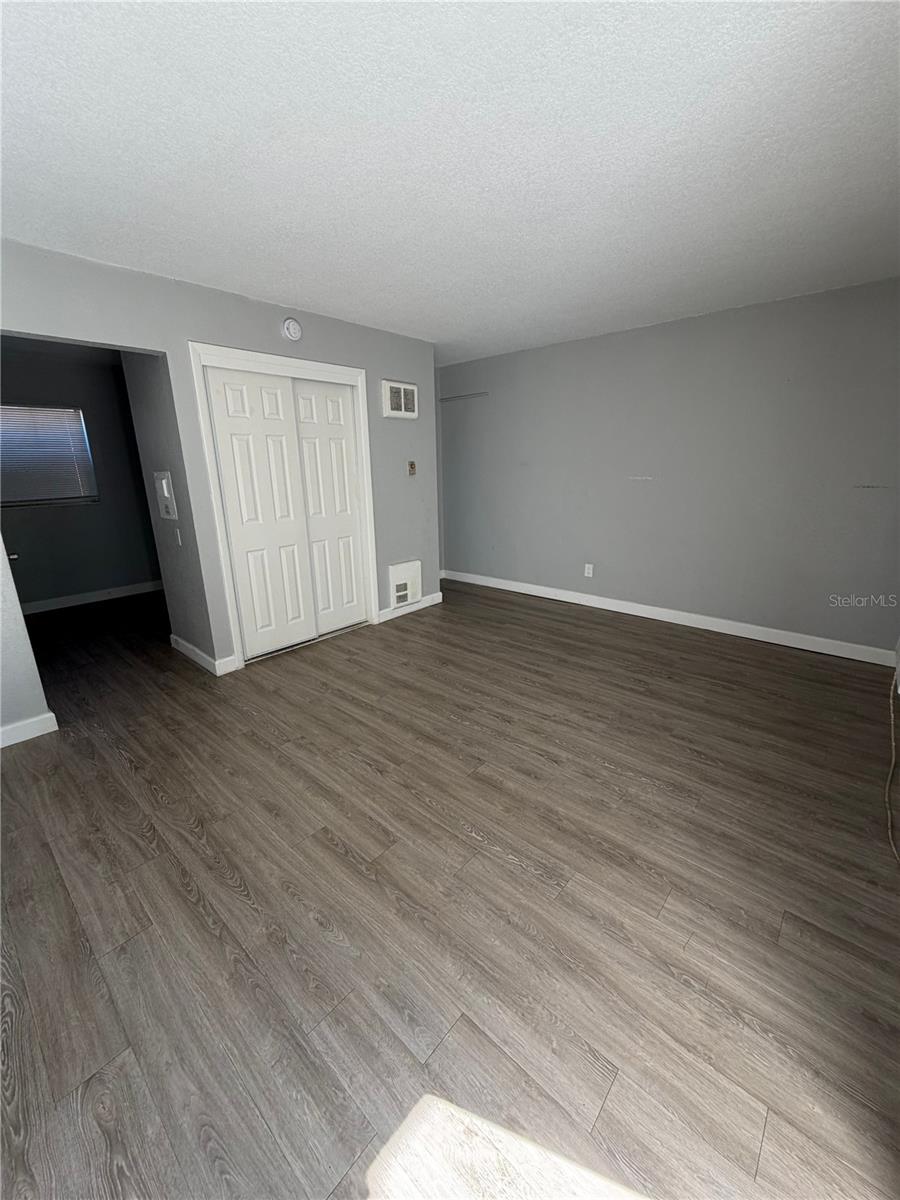 Image 7 of 8 For 865 5th Avenue N 3