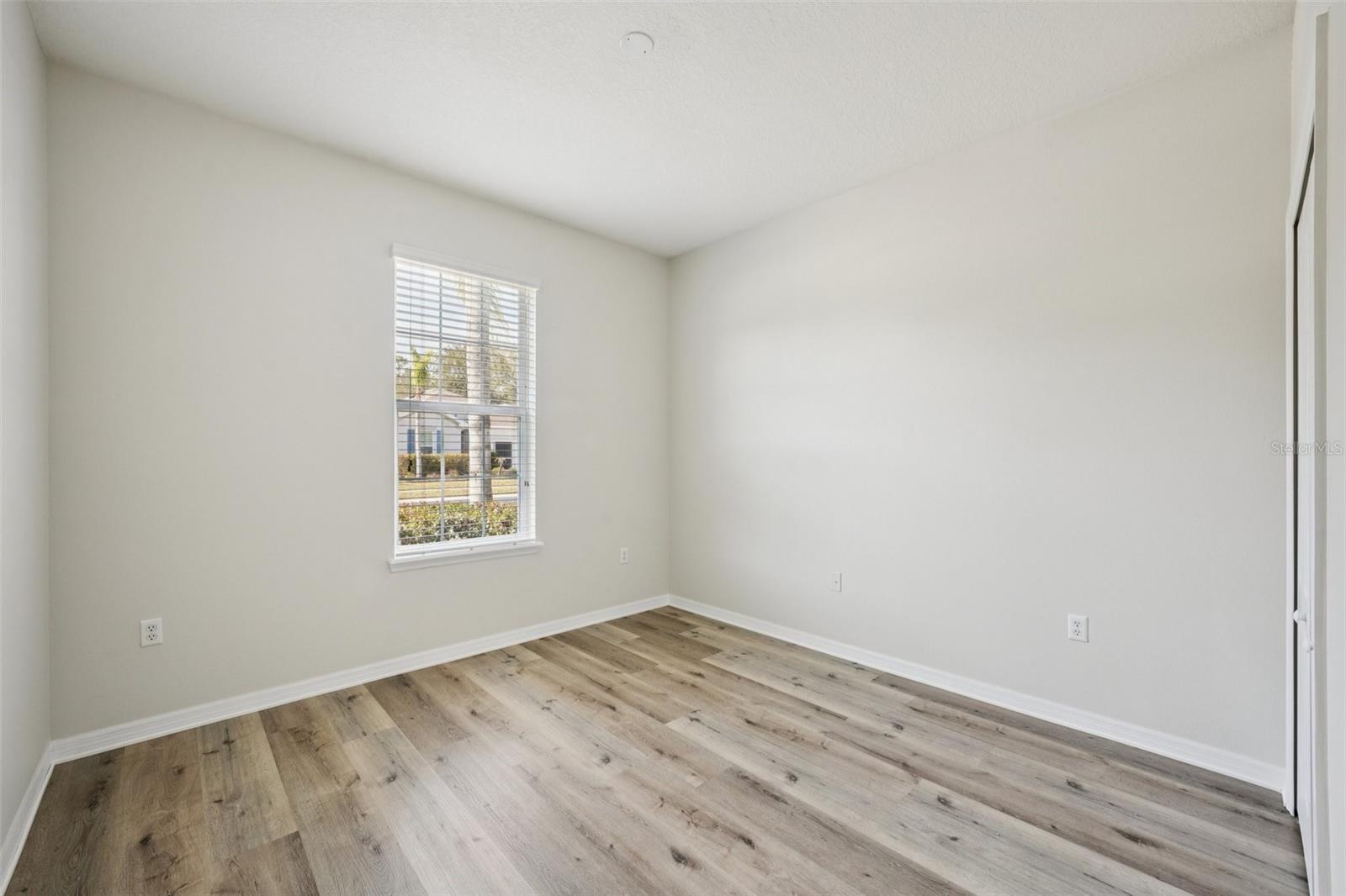 Image 19 of 41 For 11129 Kiskadee Circle