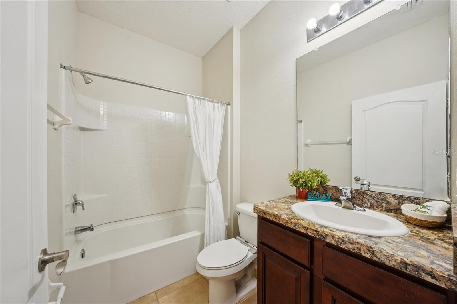 Image 20 of 41 For 11129 Kiskadee Circle