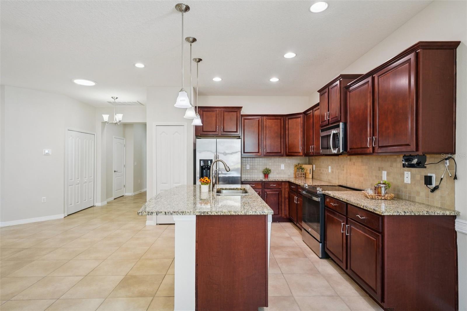 Image 8 of 41 For 11129 Kiskadee Circle