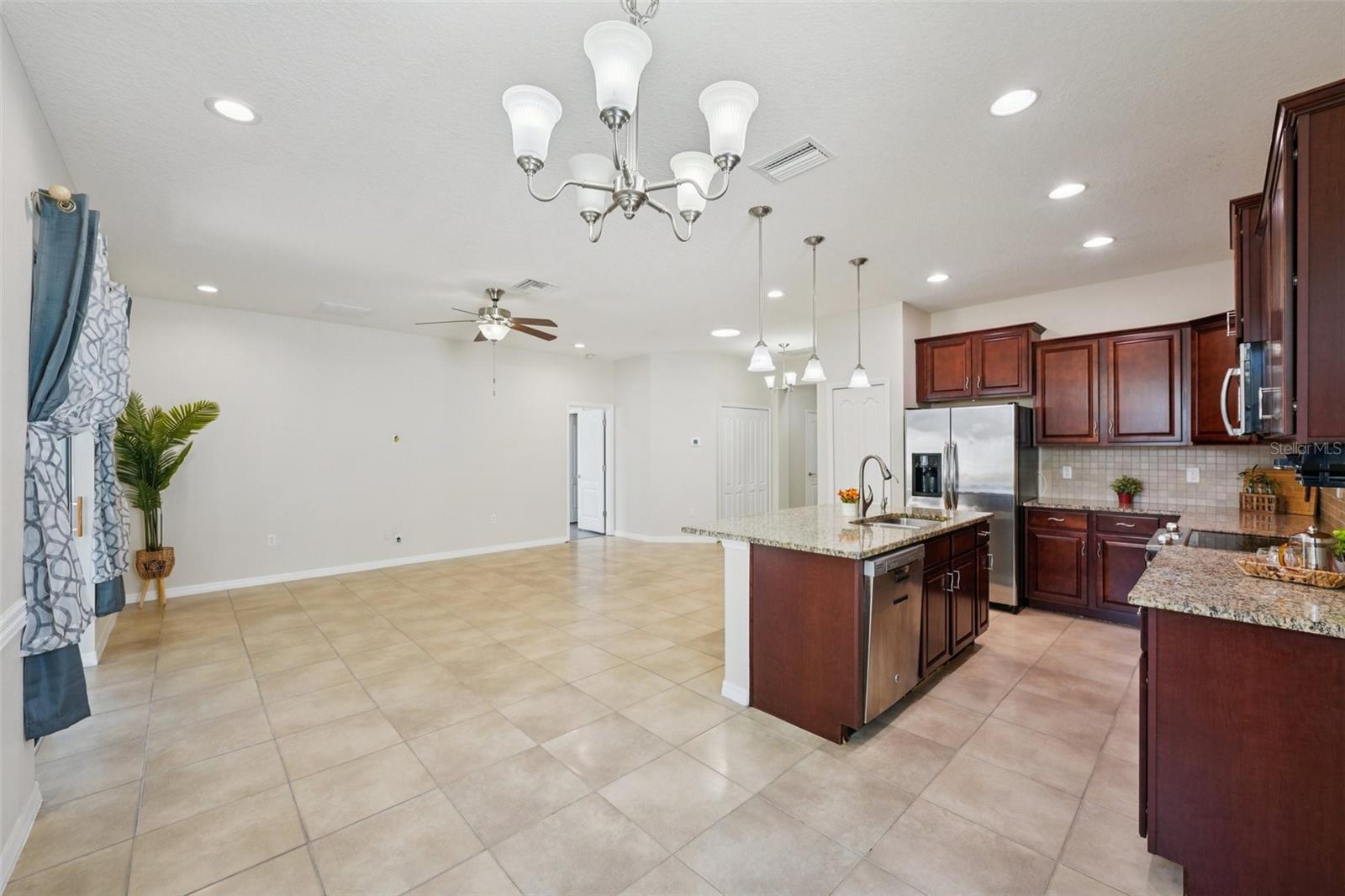 Image 9 of 41 For 11129 Kiskadee Circle