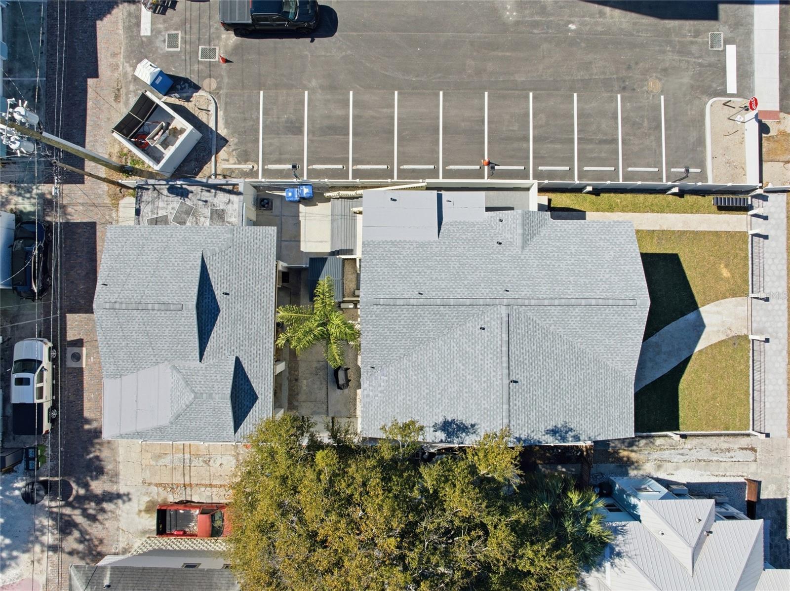 Listing photo id 32 for 326 6th Avenue N