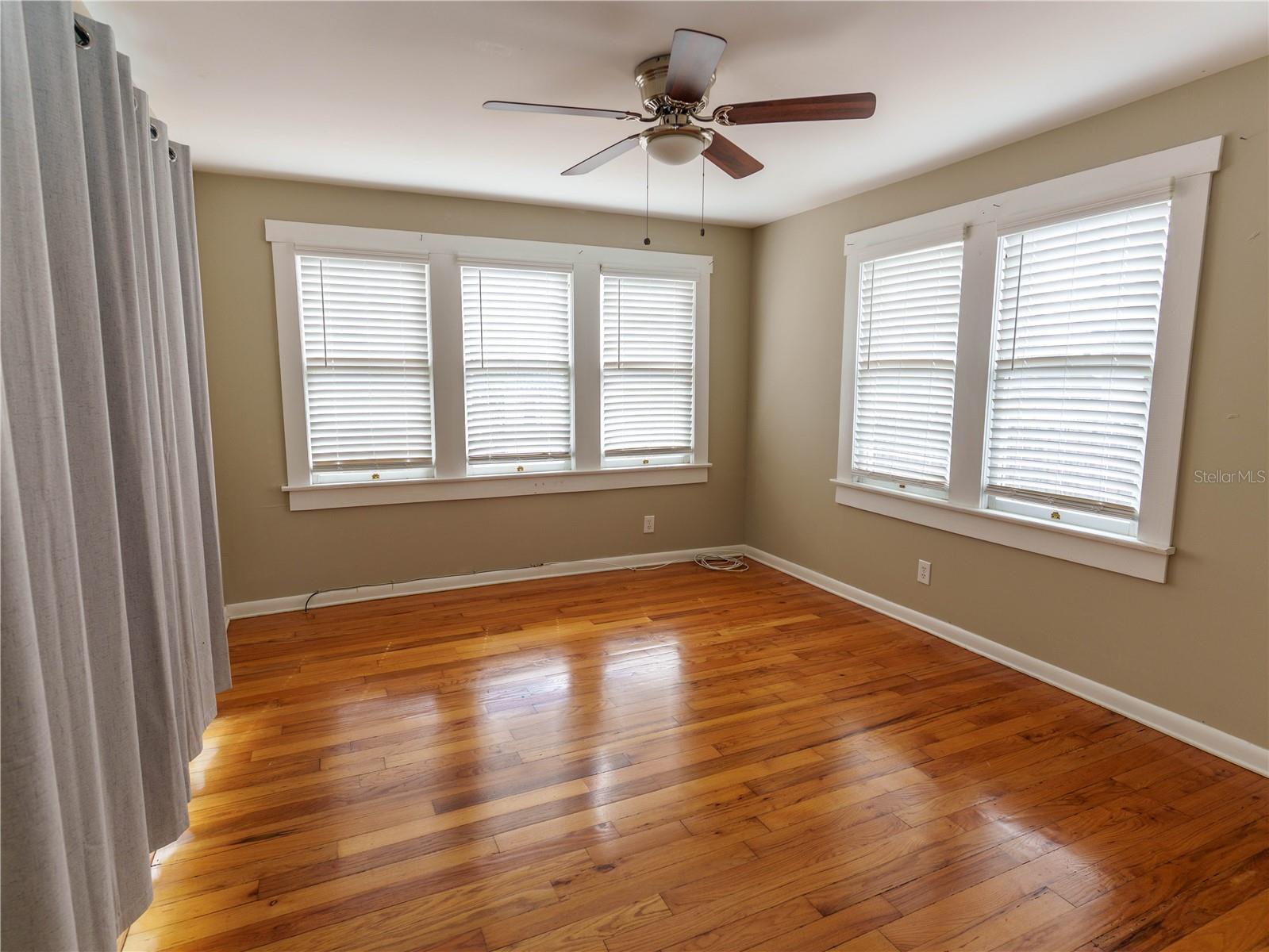 Image 20 of 36 For 126 Jean Street