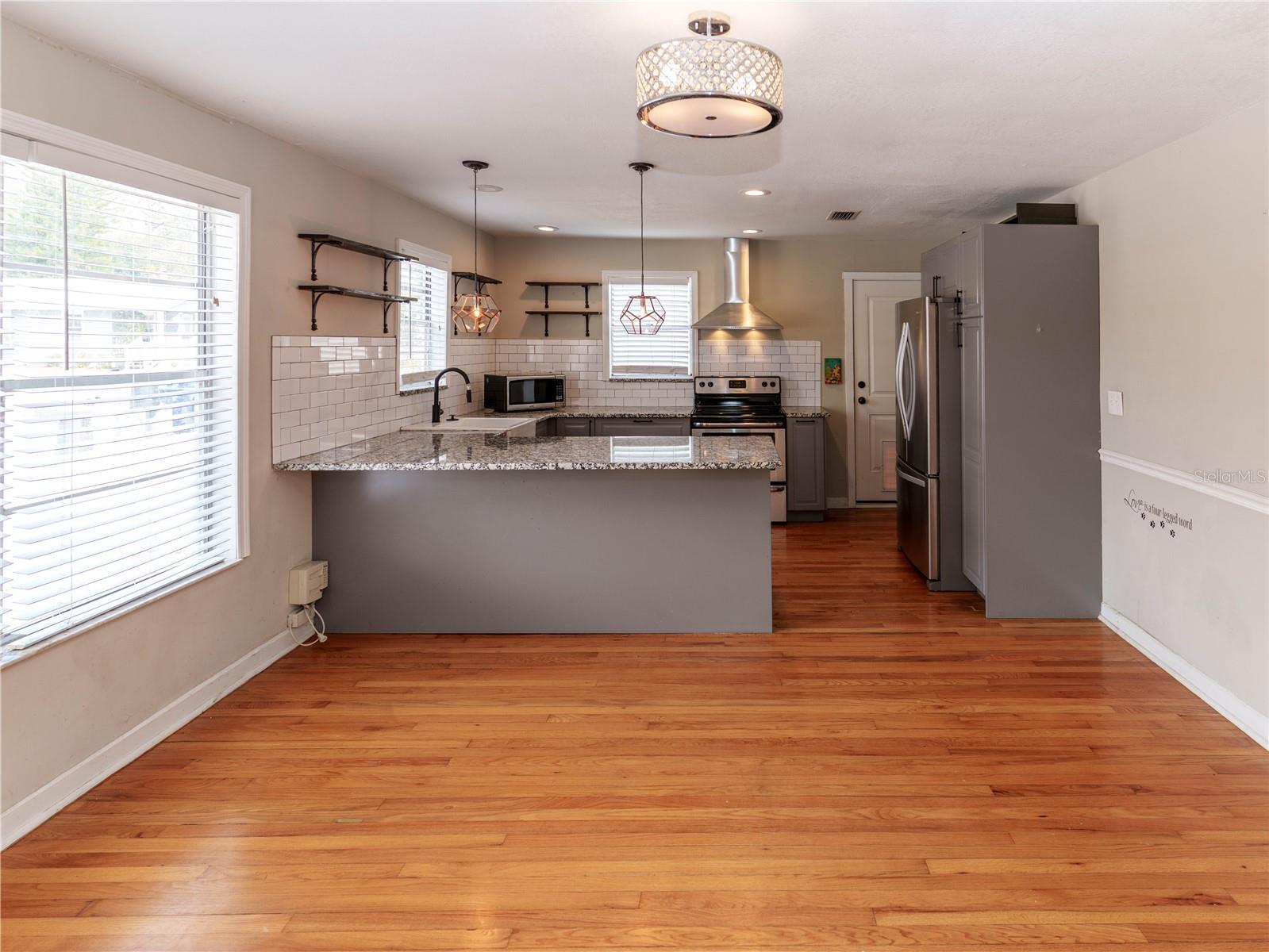 Image 9 of 36 For 126 Jean Street