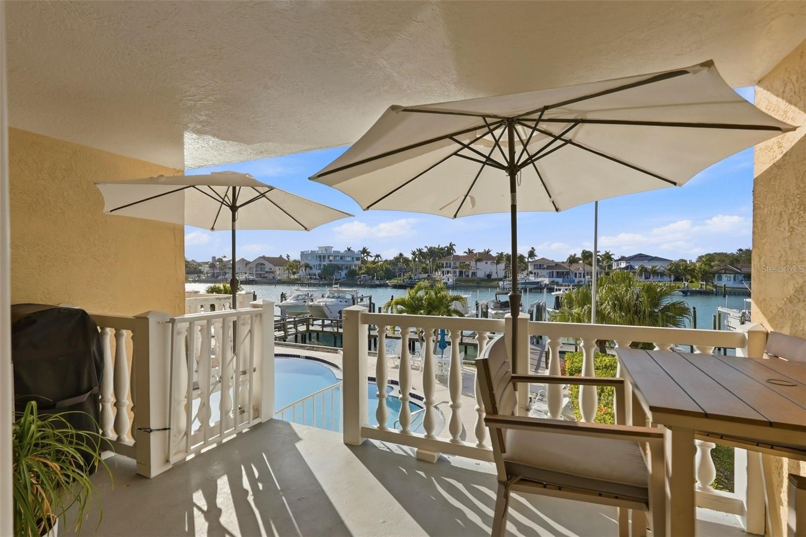 Image 16 of 37 For 544 Pinellas Bayway S Th13