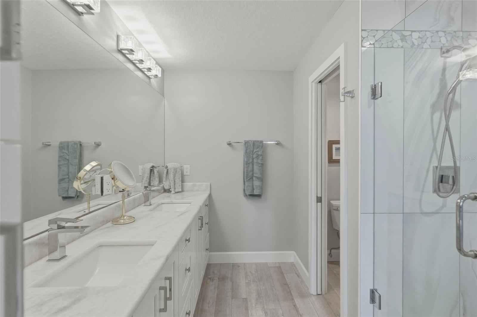 Image 20 of 37 For 544 Pinellas Bayway S Th13