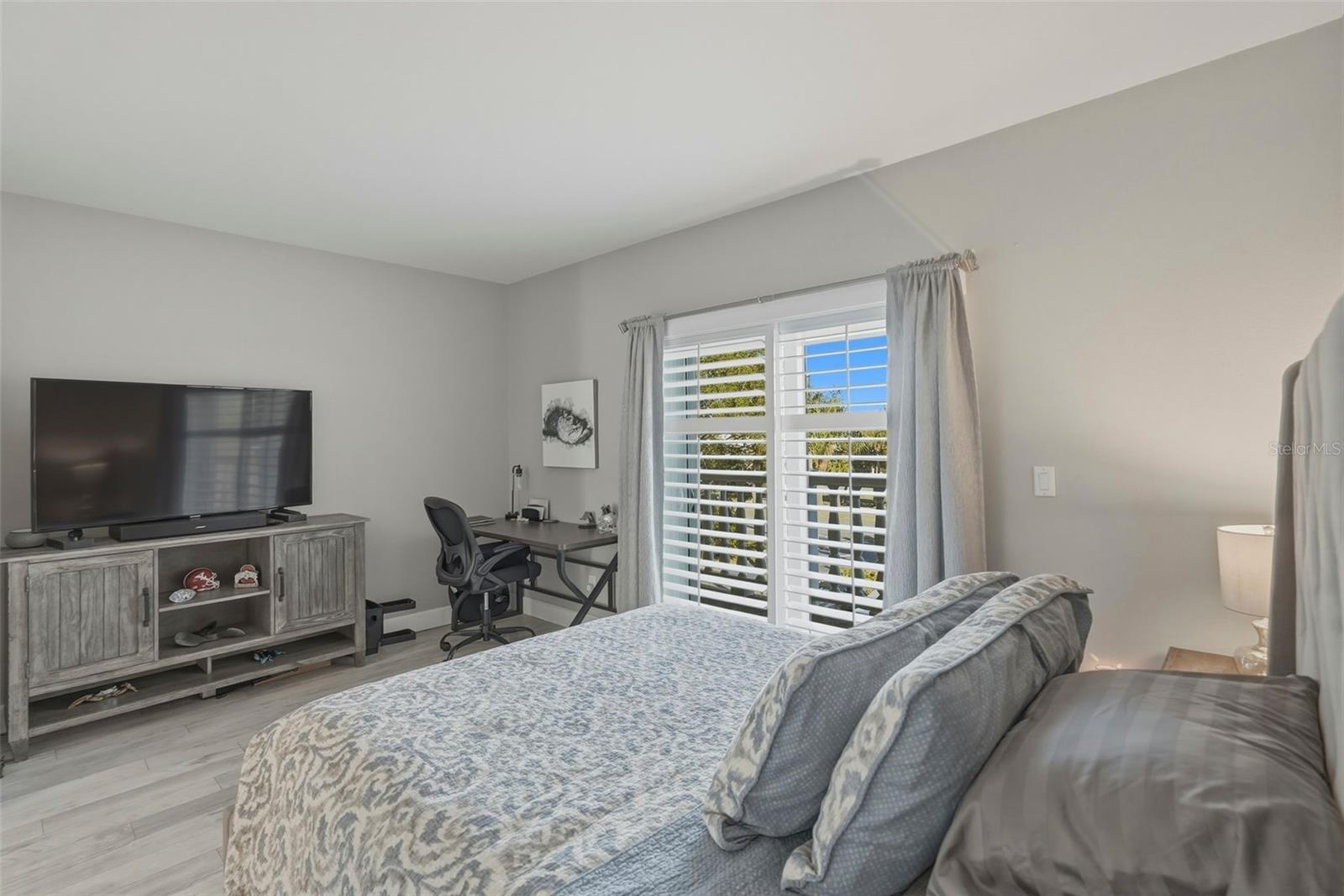 Image 23 of 37 For 544 Pinellas Bayway S Th13