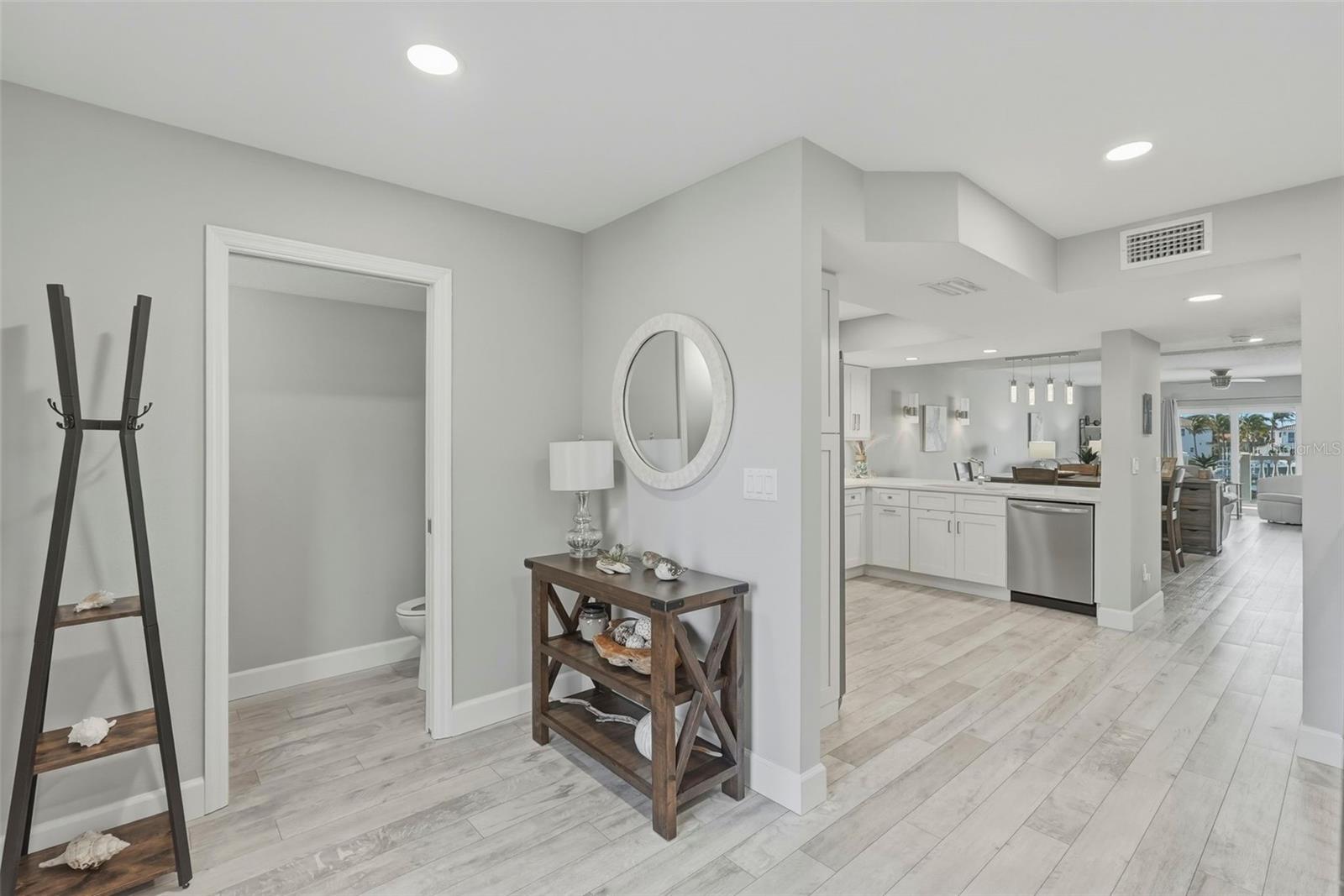 Image 5 of 37 For 544 Pinellas Bayway S Th13