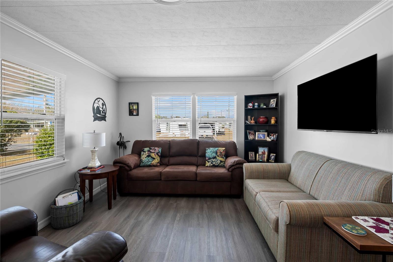 Image 10 of 60 For 37240 Beverly Avenue