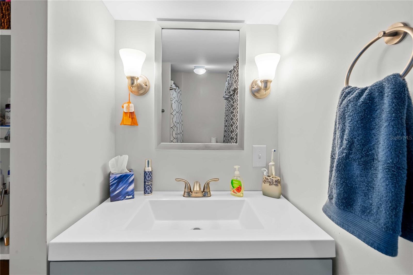 Image 15 of 60 For 37240 Beverly Avenue