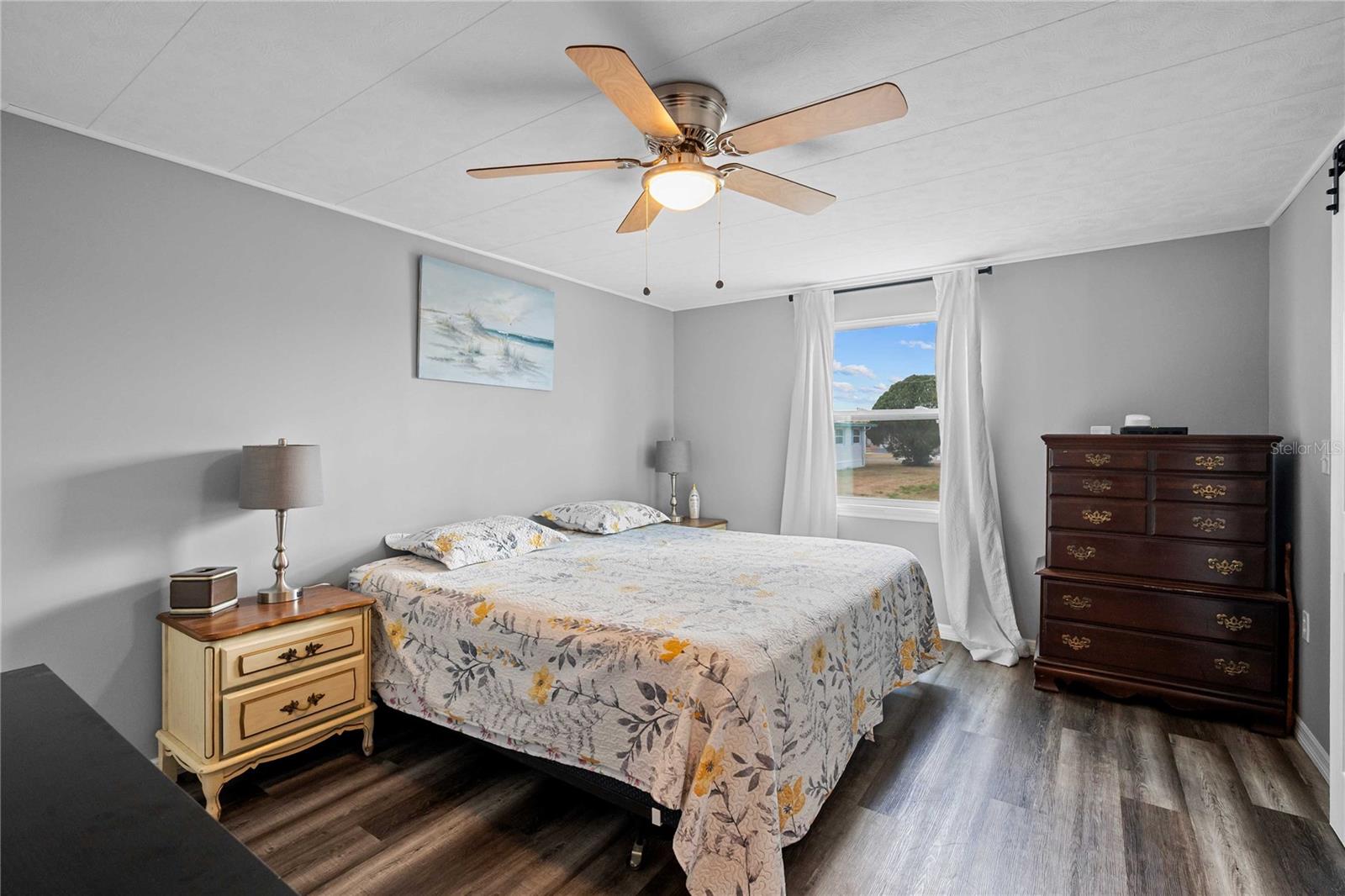 Image 16 of 60 For 37240 Beverly Avenue