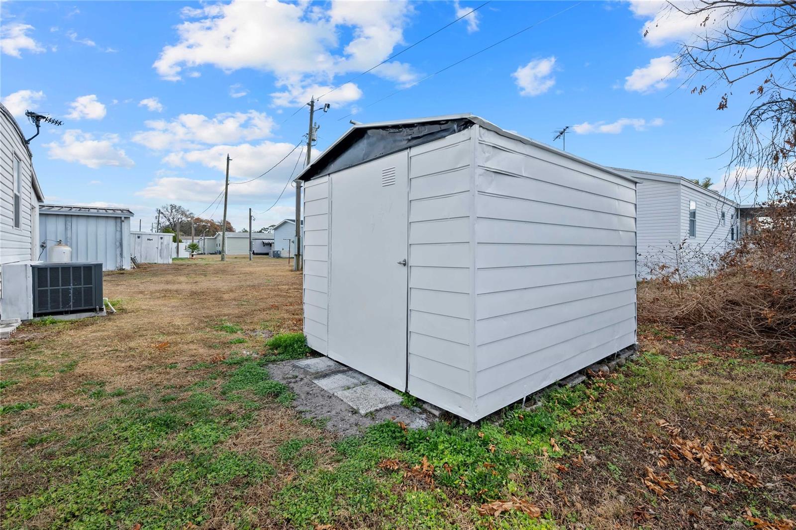 Image 26 of 60 For 37240 Beverly Avenue