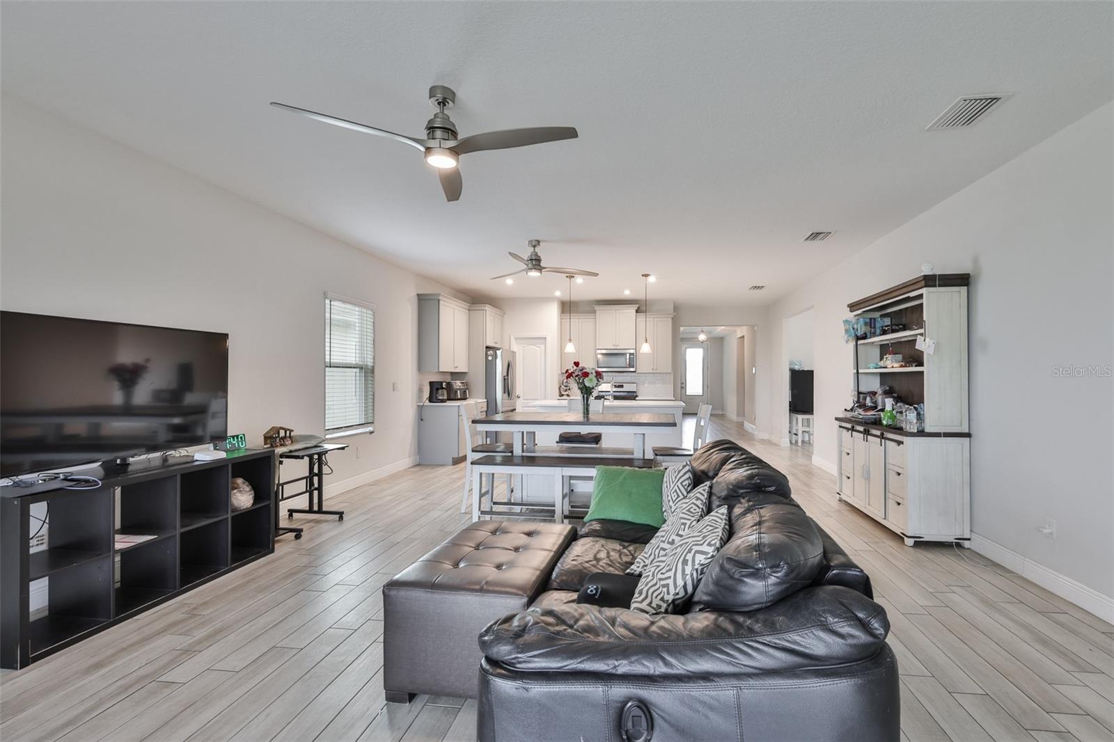 Image 14 of 65 For 5418 Silver Sun Drive