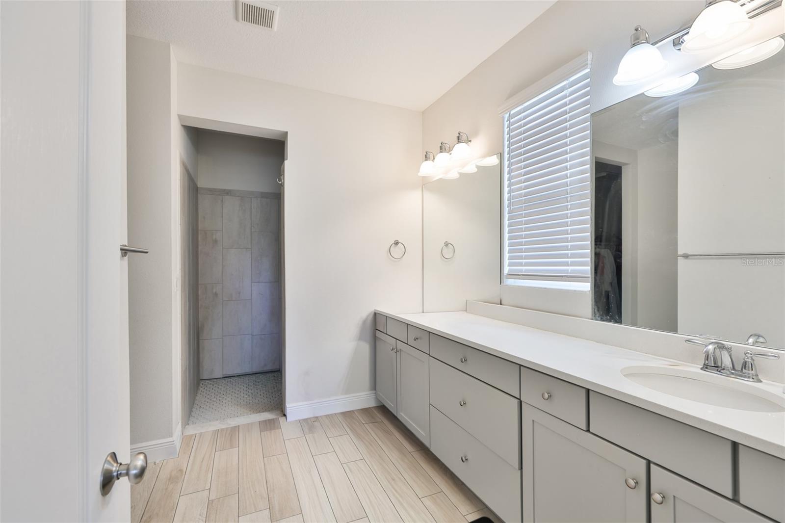 Image 21 of 65 For 5418 Silver Sun Drive