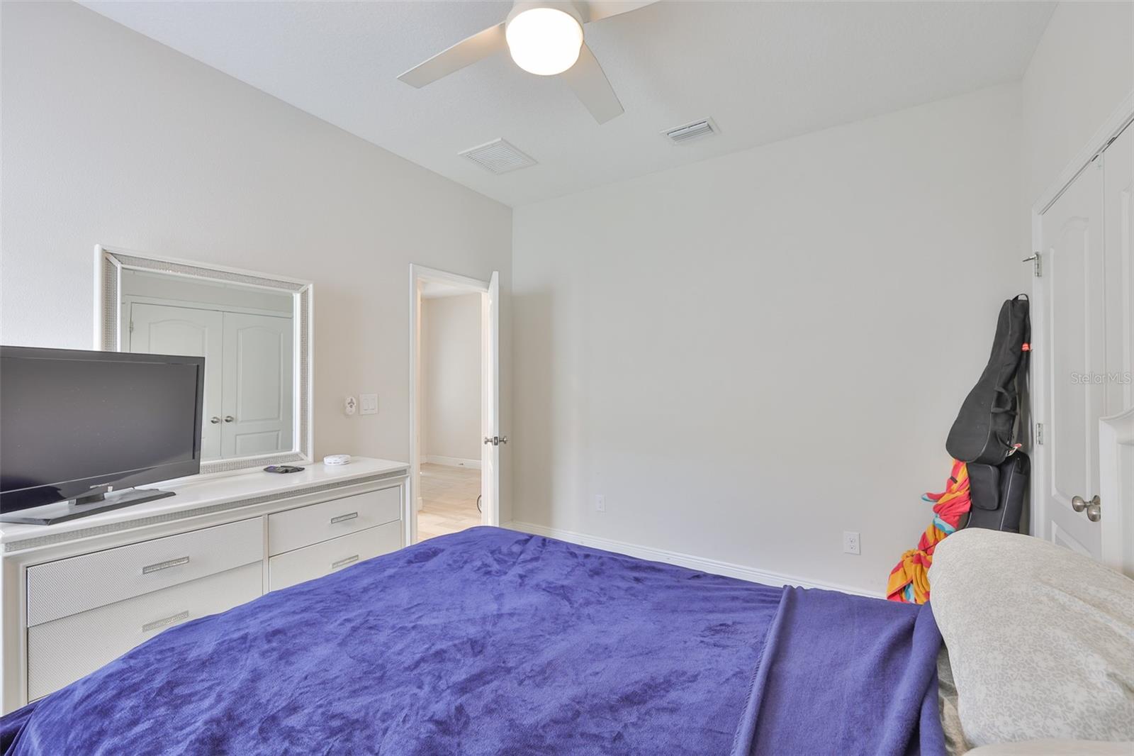 Image 32 of 65 For 5418 Silver Sun Drive