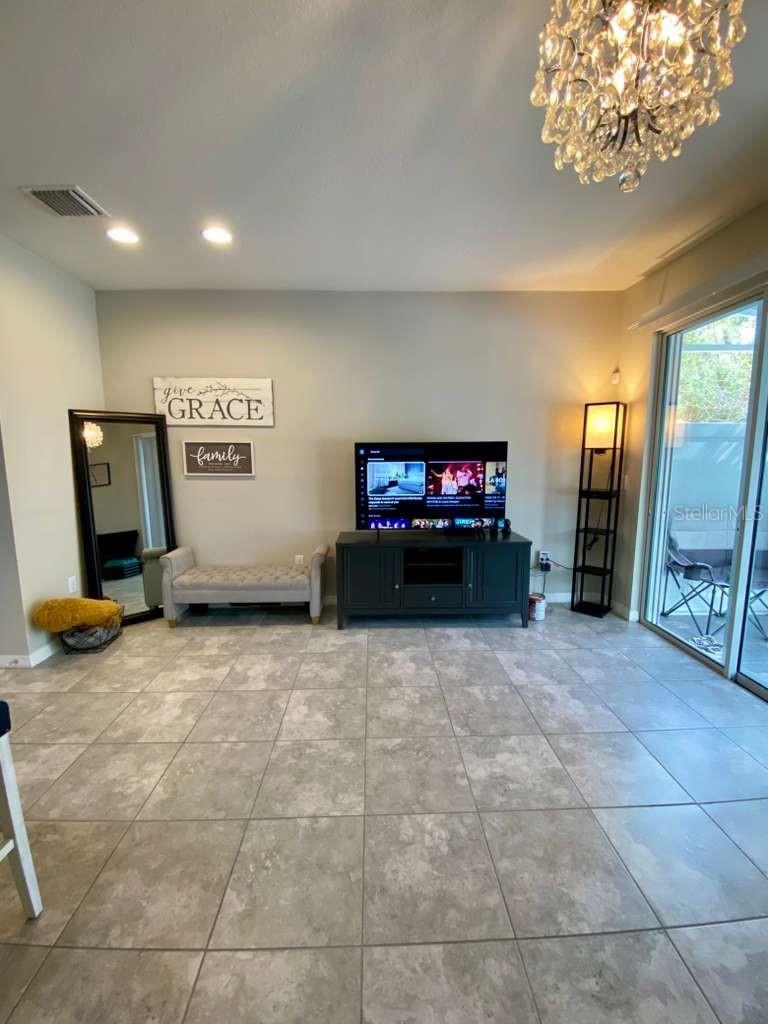 Listing photo id 17 for 7234 Grand Elm Drive