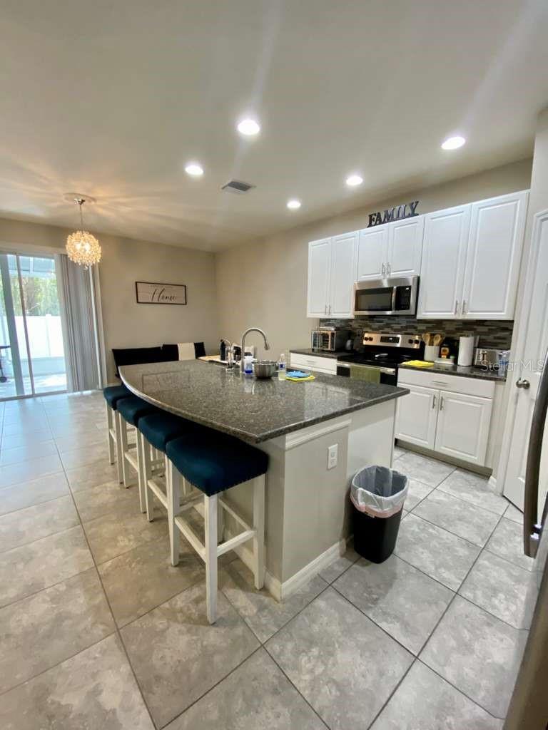 Listing photo id 0 for 7234 Grand Elm Drive