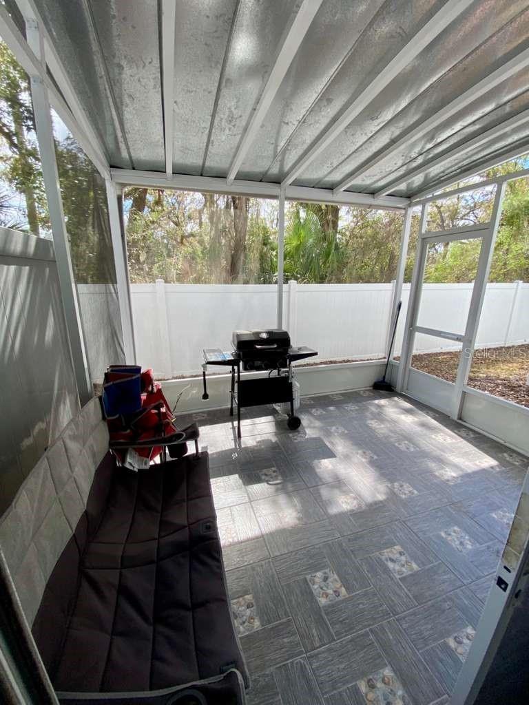 Listing photo id 19 for 7234 Grand Elm Drive