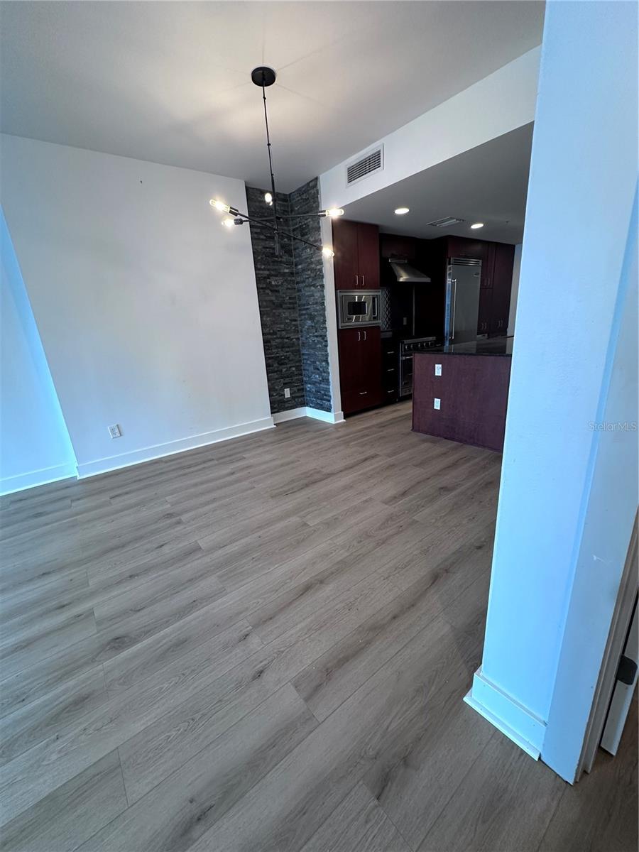 Image 25 of 39 For 1208 Kennedy Boulevard 313