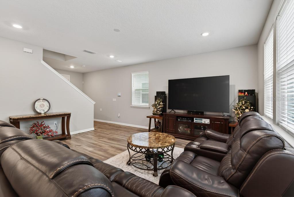 Image 18 of 74 For 2929 Lucille Lane