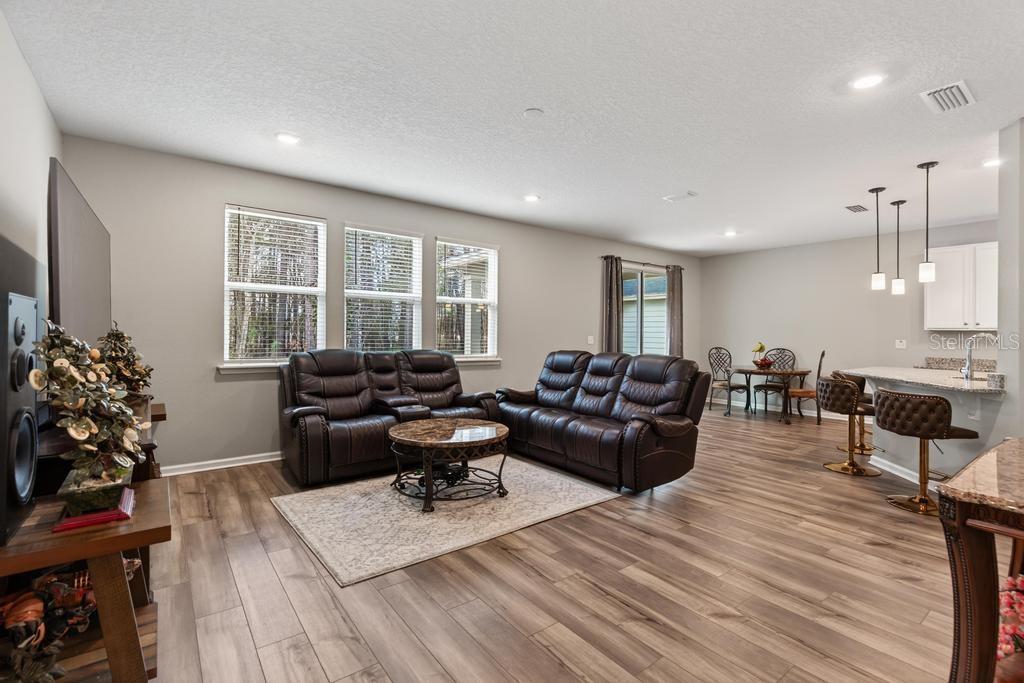 Image 20 of 74 For 2929 Lucille Lane