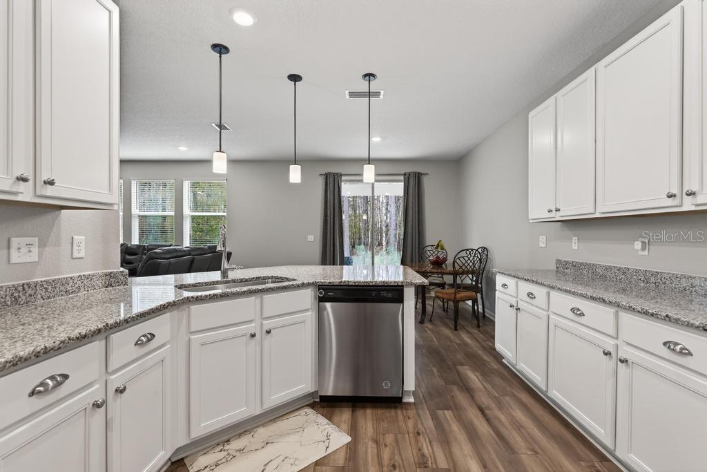 Image 6 of 74 For 2929 Lucille Lane