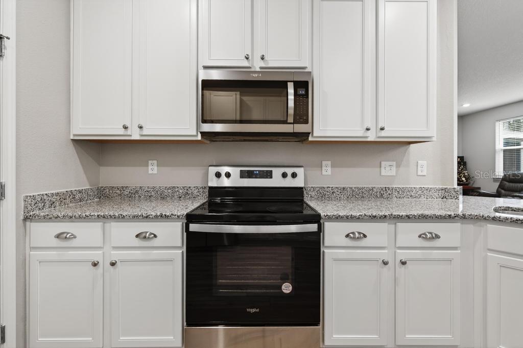 Image 7 of 74 For 2929 Lucille Lane