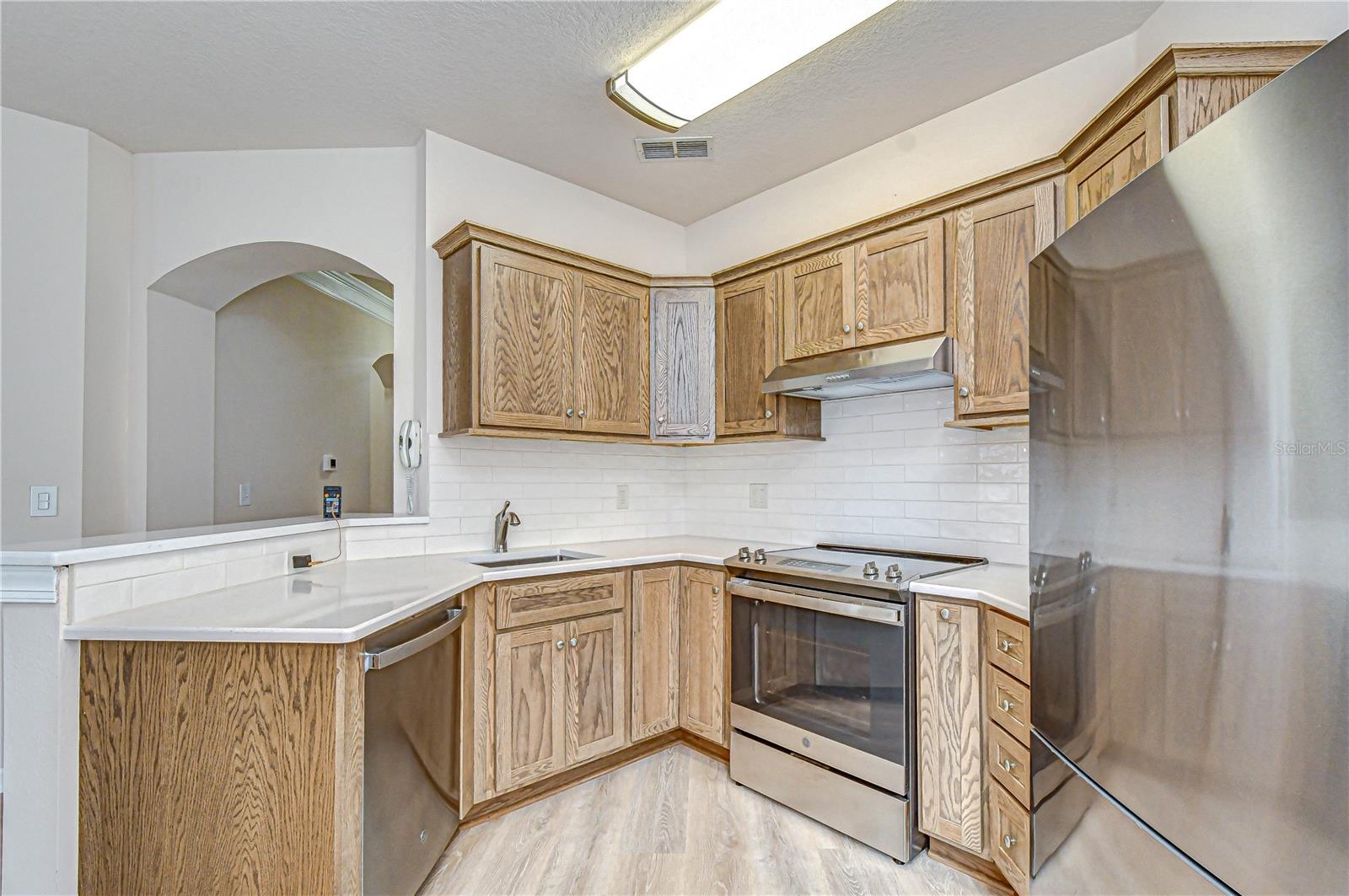 Image 13 of 48 For 10409 Villa View Circle 10409