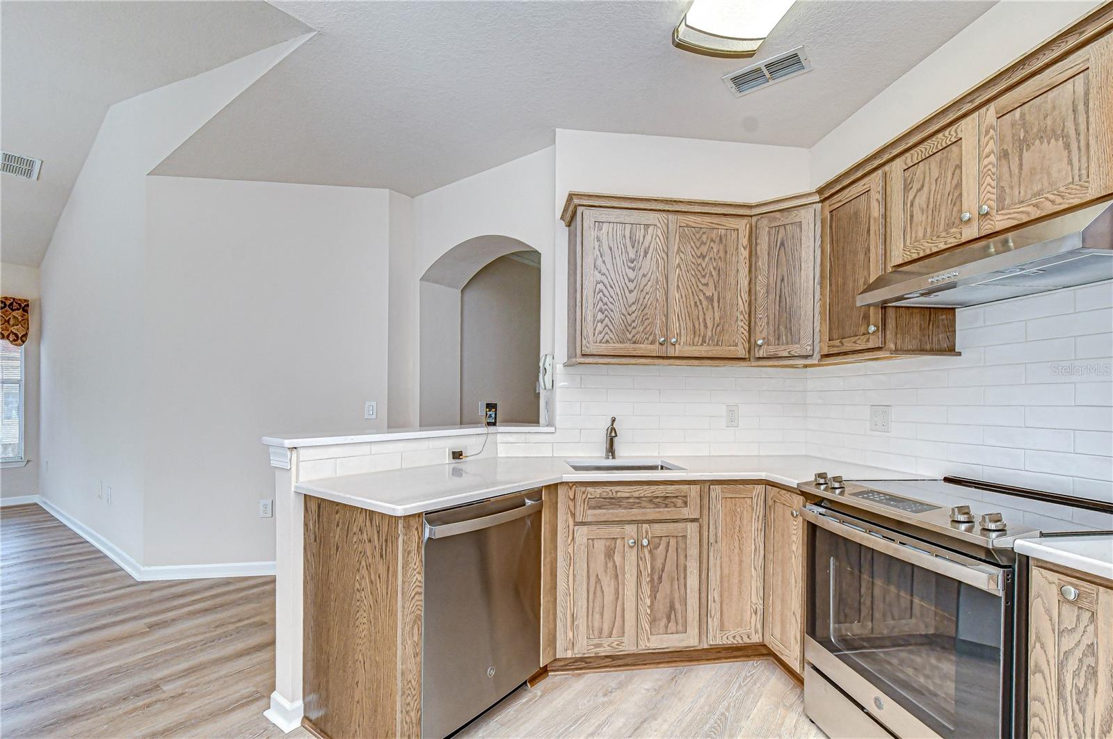 Image 14 of 48 For 10409 Villa View Circle 10409