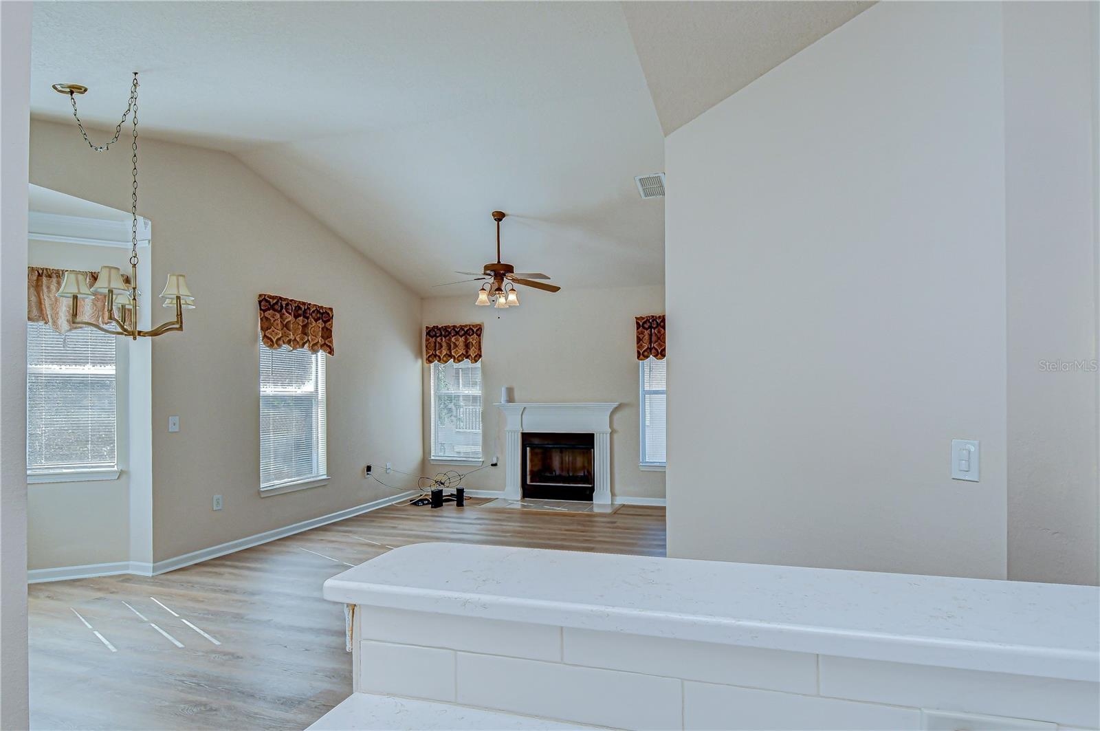Image 15 of 48 For 10409 Villa View Circle 10409