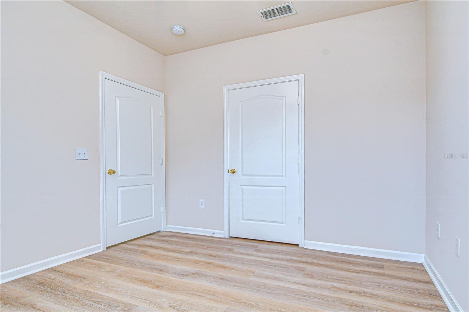 Image 23 of 48 For 10409 Villa View Circle 10409