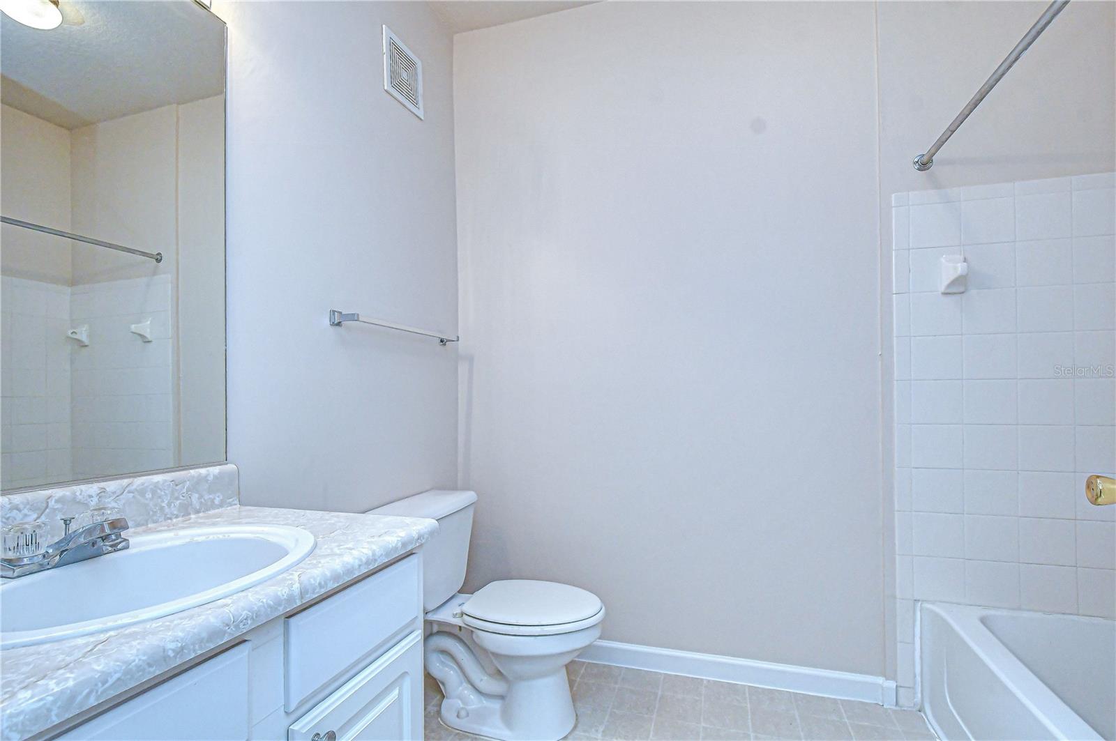 Image 26 of 48 For 10409 Villa View Circle 10409