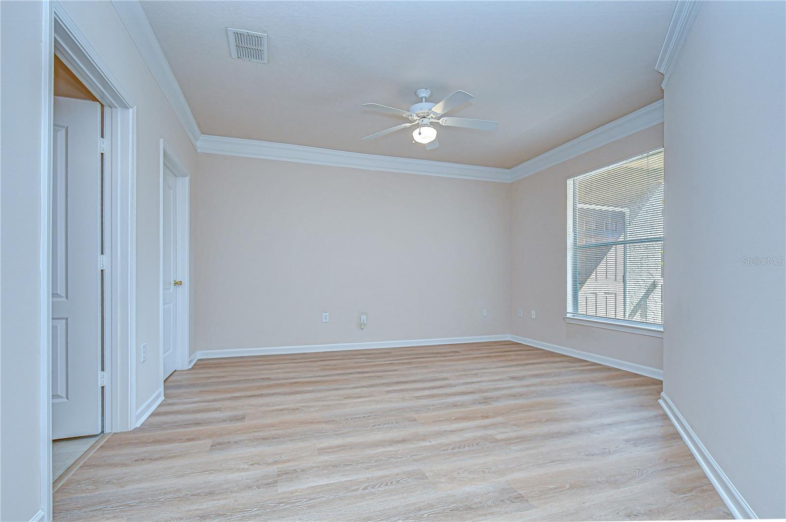 Image 27 of 48 For 10409 Villa View Circle 10409