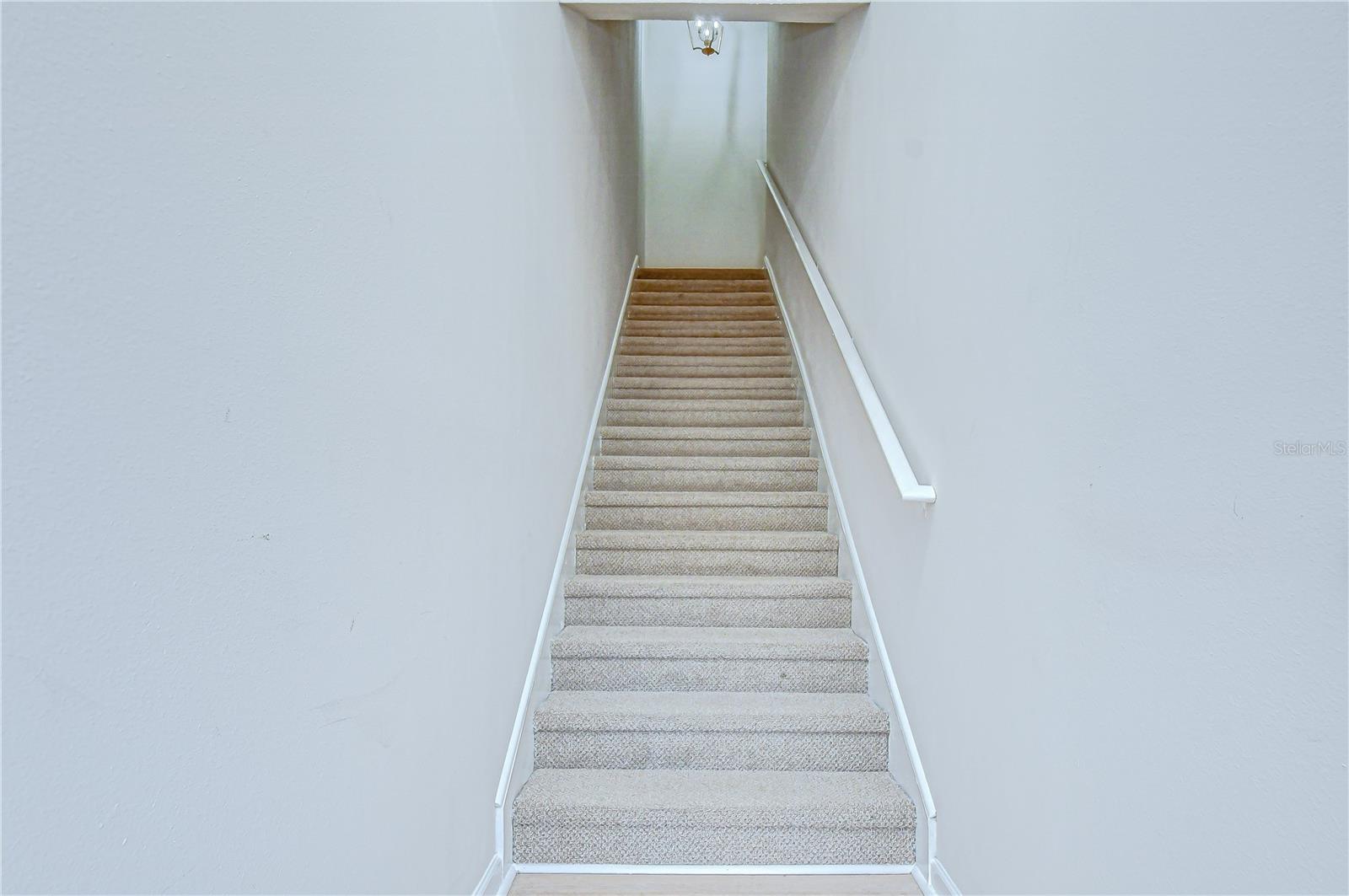 Image 3 of 48 For 10409 Villa View Circle 10409