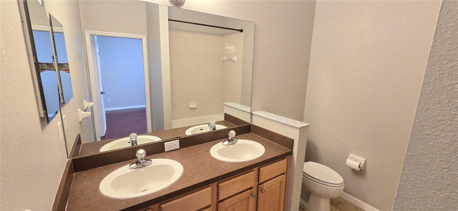 Image 12 of 20 For 20426 Walnut Grove Lane